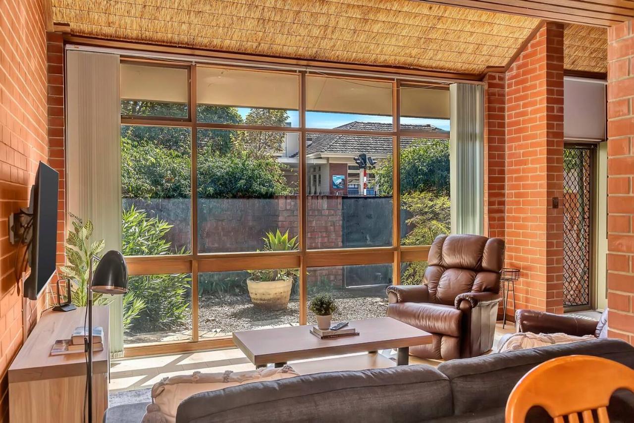 Apartment 'the Redstone' Experience Adelaide's Inner-east