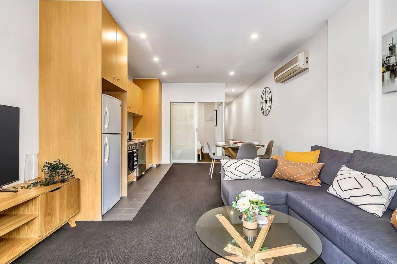 'artsy At East End' A Modern Inner-city Retreat Apartment Adelaide