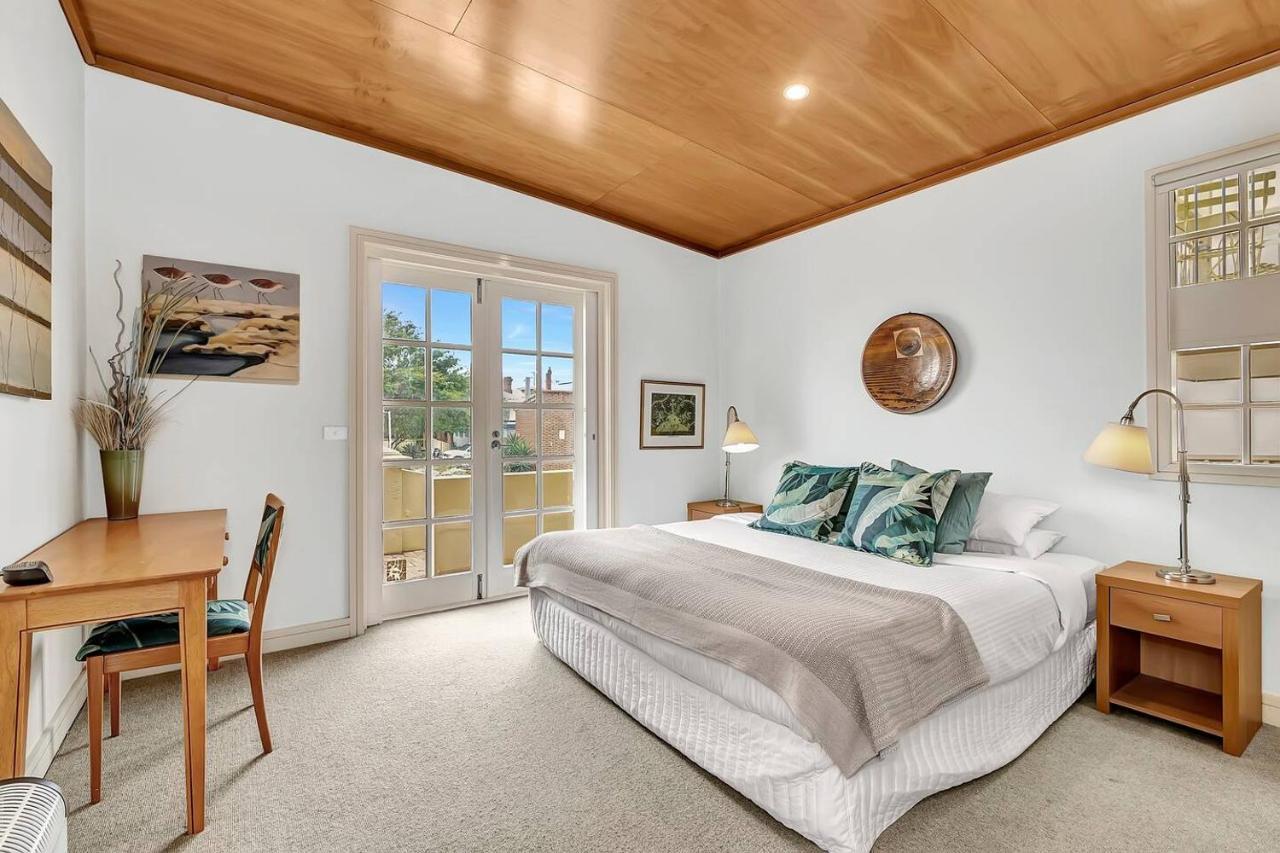 Time And Tide On The Esplanade Holiday home Adelaide