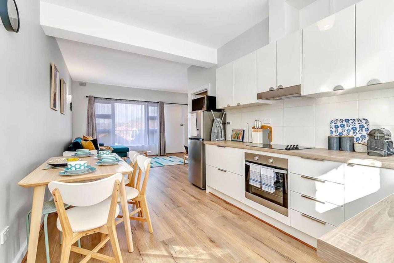 Adventure Awaits - Footsteps From West Apartment Adelaide