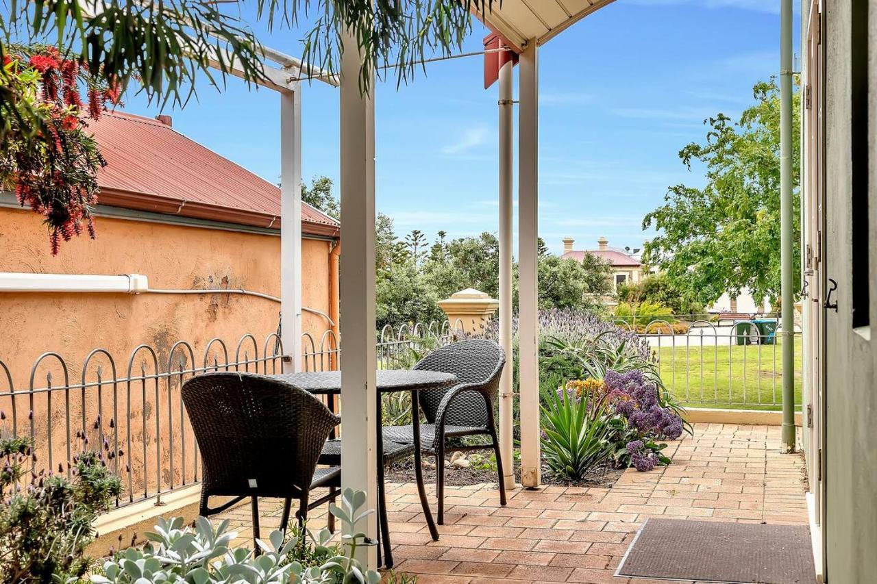 Time And Tide Hideaway - A Spacious Beachside Escape *