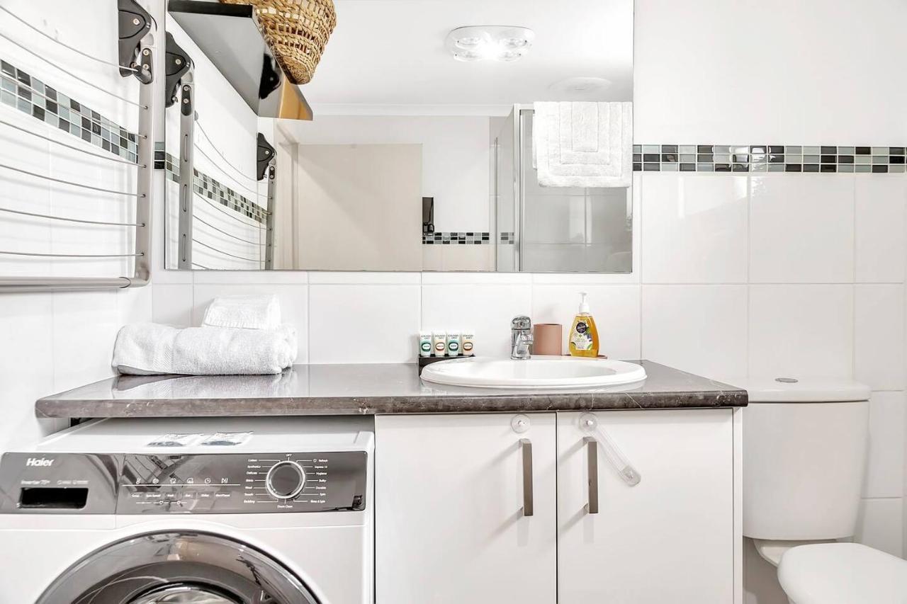 Life Meets Urban Style At Kent Town Gem Apartment Adelaide