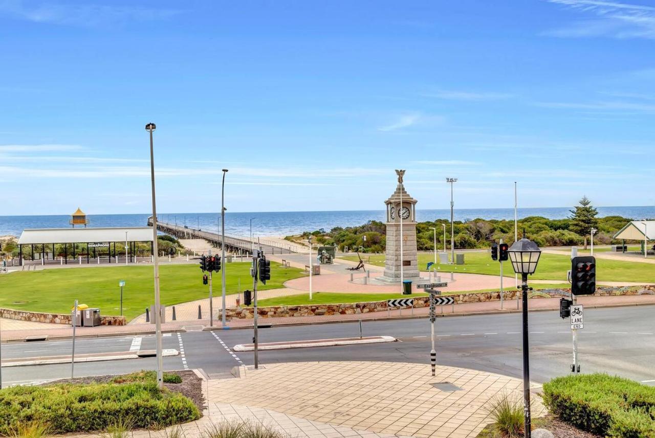 Time And Tide Hideaway - A Spacious Beachside Escape Adelaide
