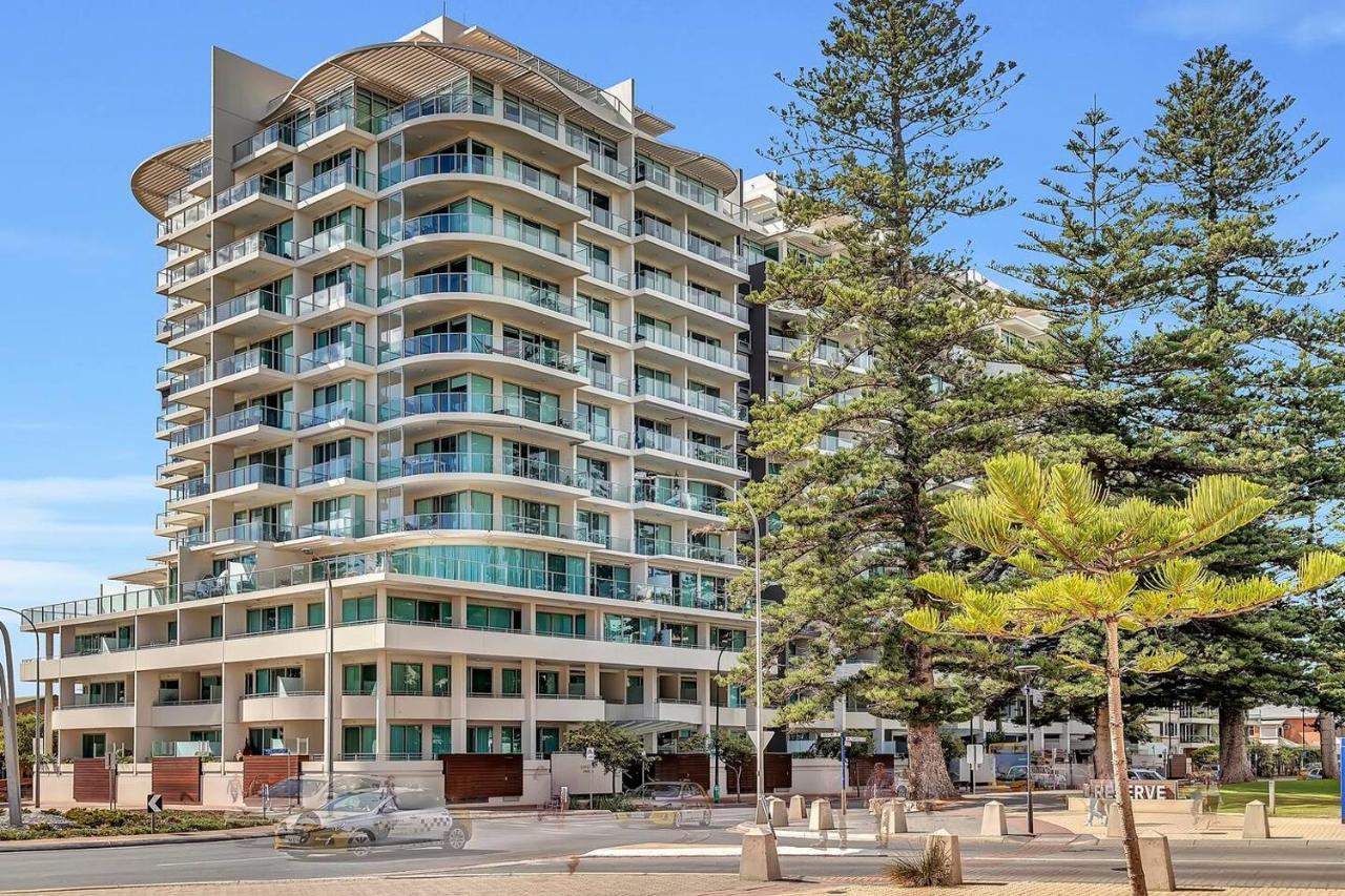 Apartment Waterfront Resort-style Living At Glenelg Adelaide