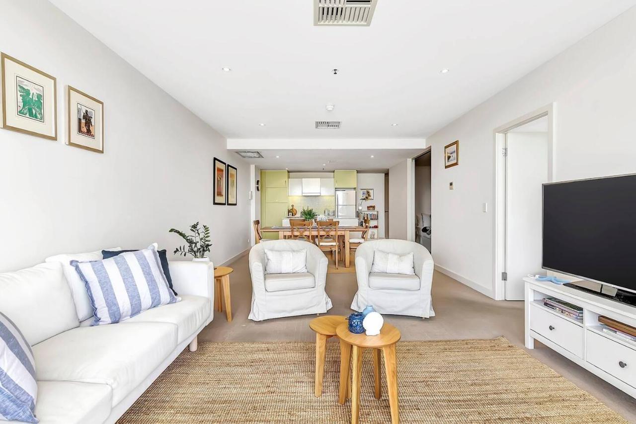 Waterfront Resort-style Living At Glenelg * Adelaide