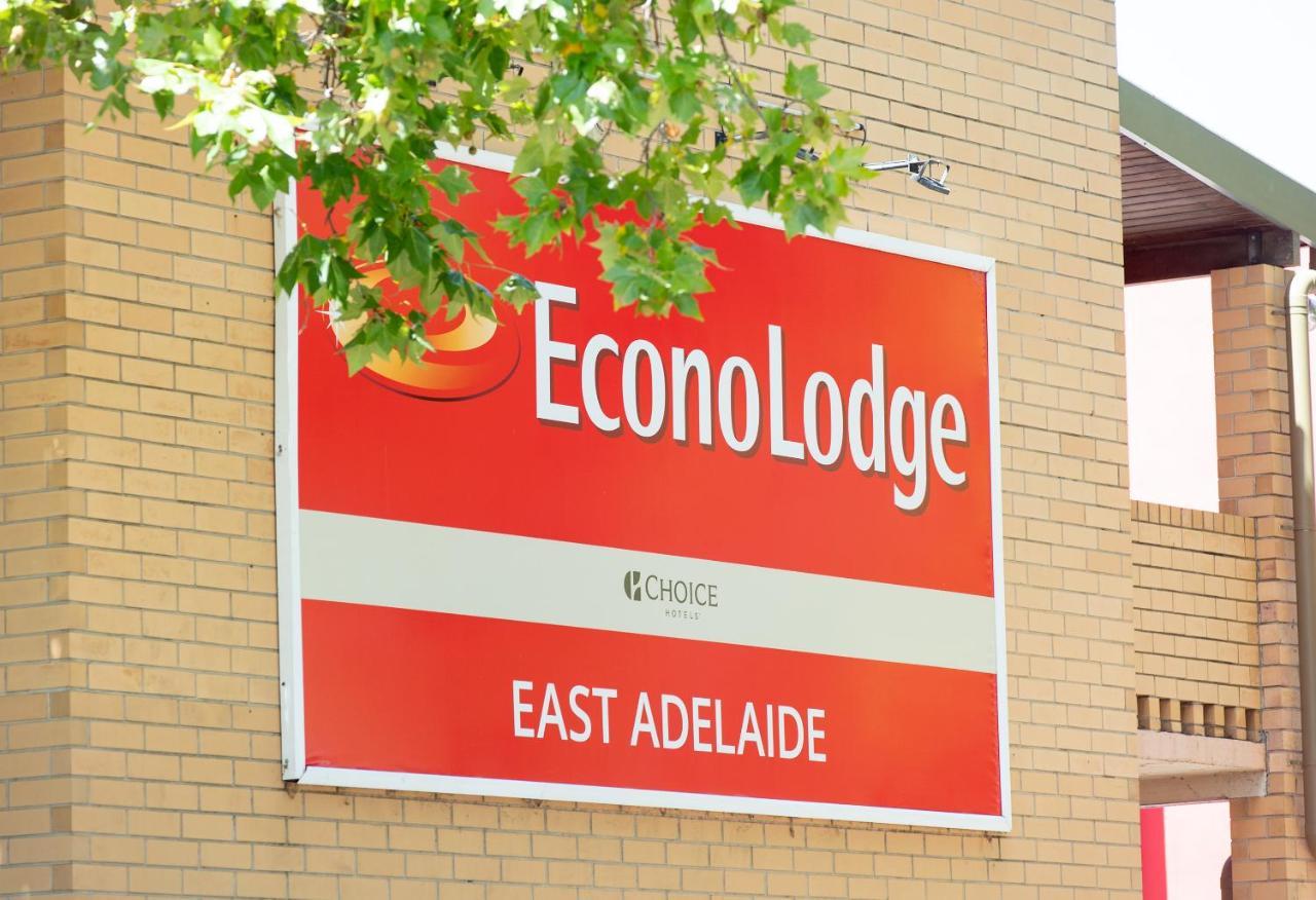 Lodge Econo East