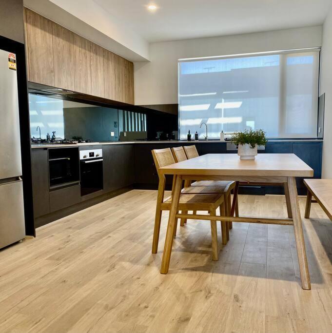 Vinrace Escape Apartment