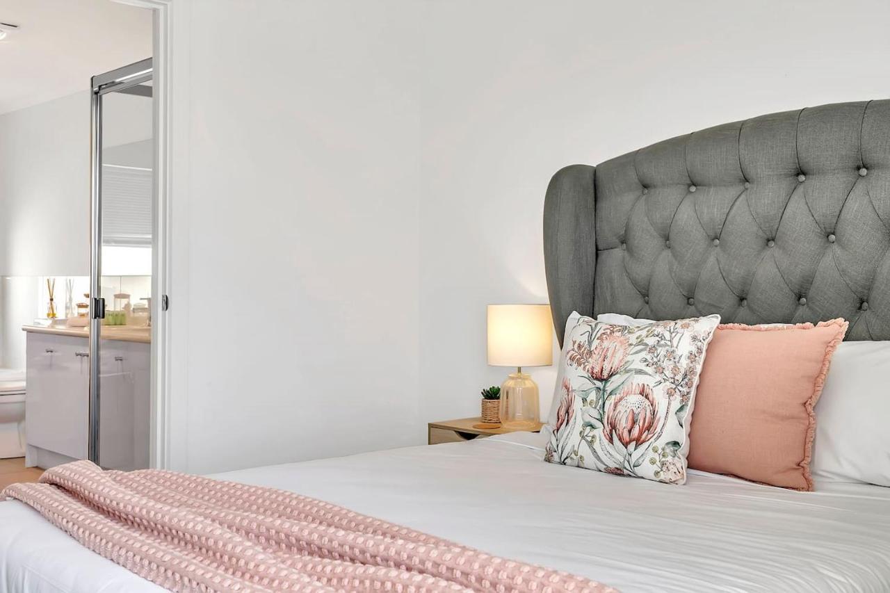 Oceanside At Christies - Contemporary Comfort Holiday home *