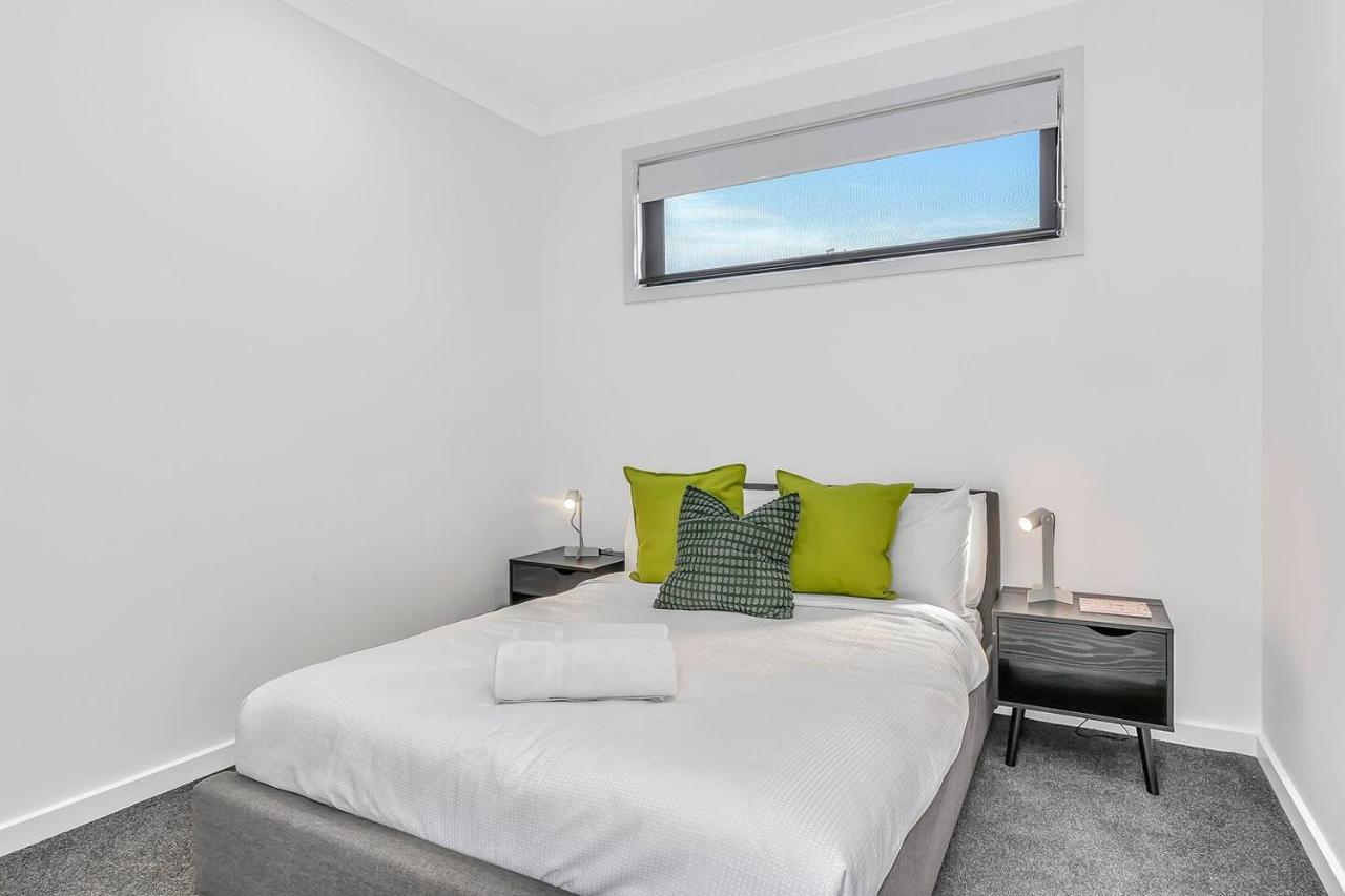 Holiday home The Art Of Zen - Modern Comfort Between And Cbd *