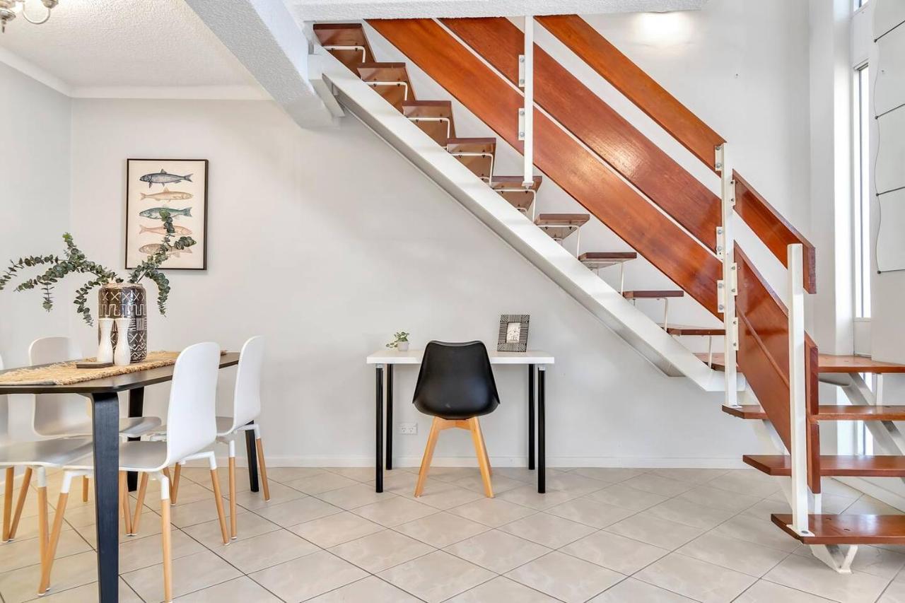 Heart Of Henley - A Homey Hideaway By The Apartment