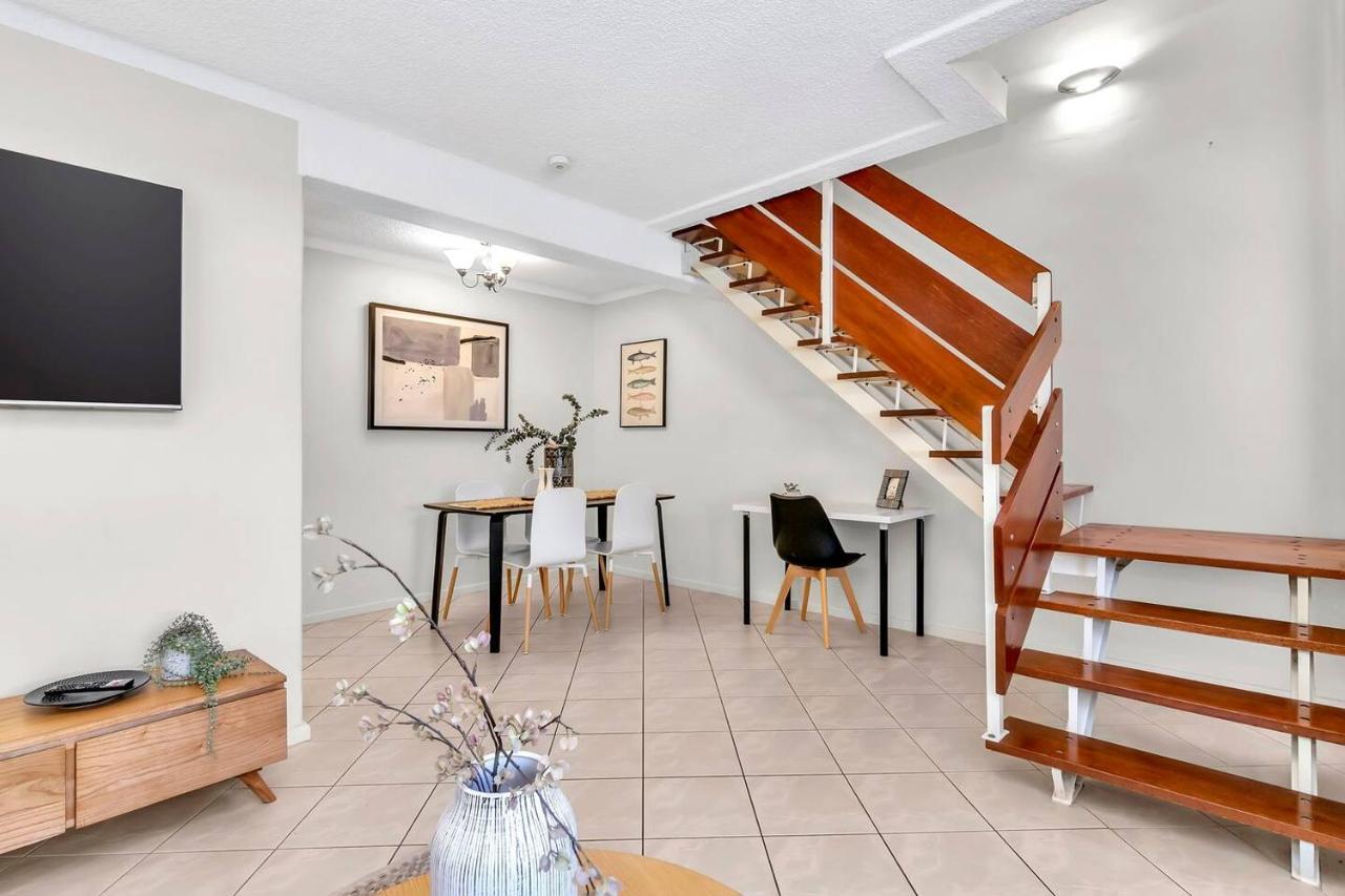 Heart Of Henley - A Homey Hideaway By The Adelaide