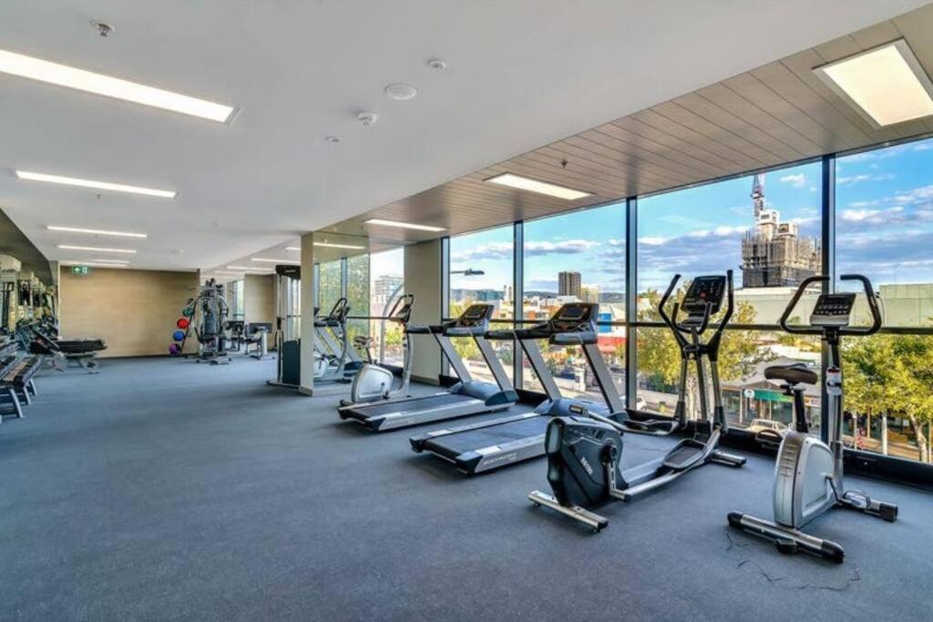 Free Parking Cityview Pool Gym * Adelaide