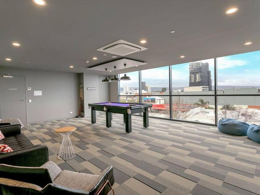 Free Parking Cityview Pool Gym * Adelaide