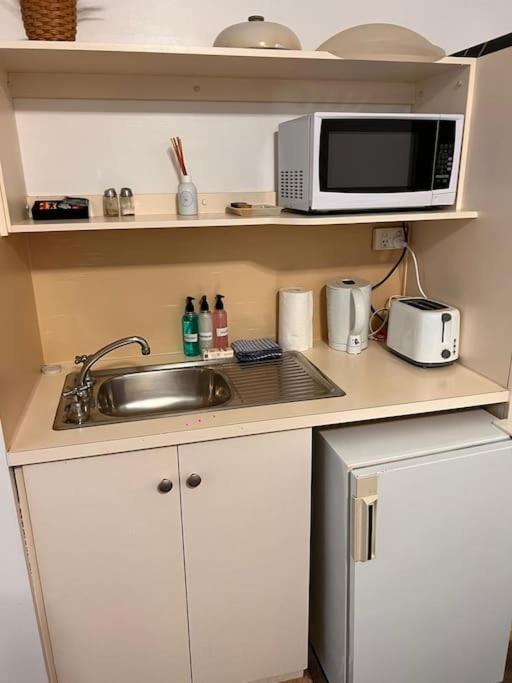 Ensuite Gouger Entire 304