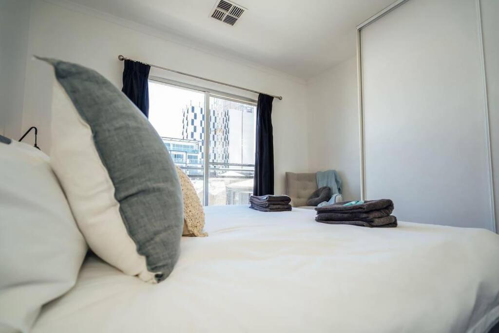 Nirvana On Gray - 2br Staycation Wifi Apartment *