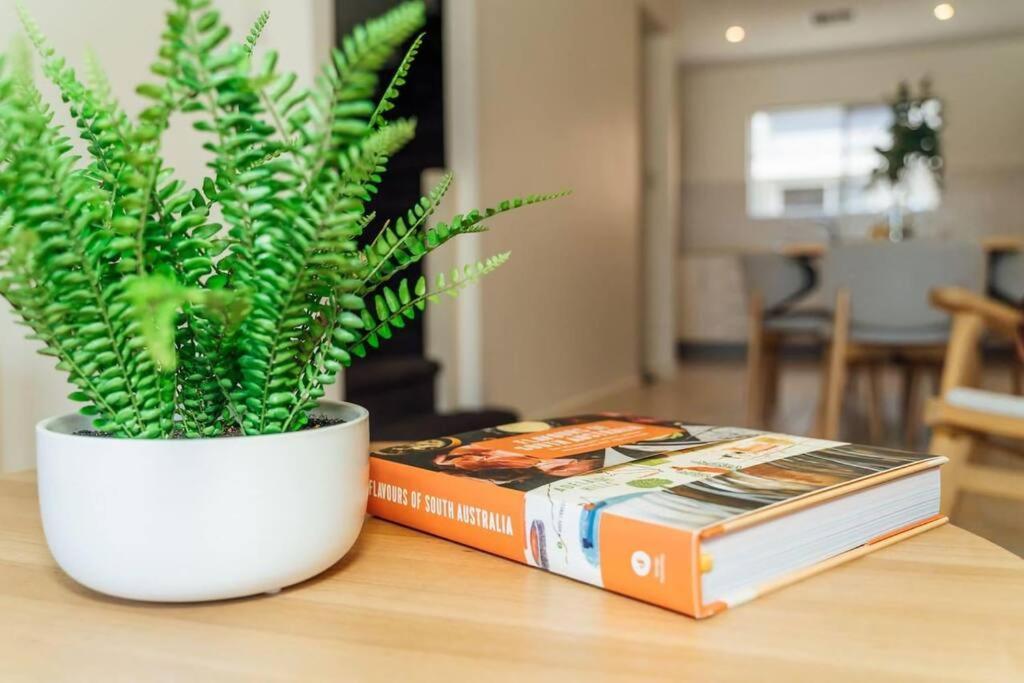 Nirvana On Gray - 2br Staycation Wifi Adelaide