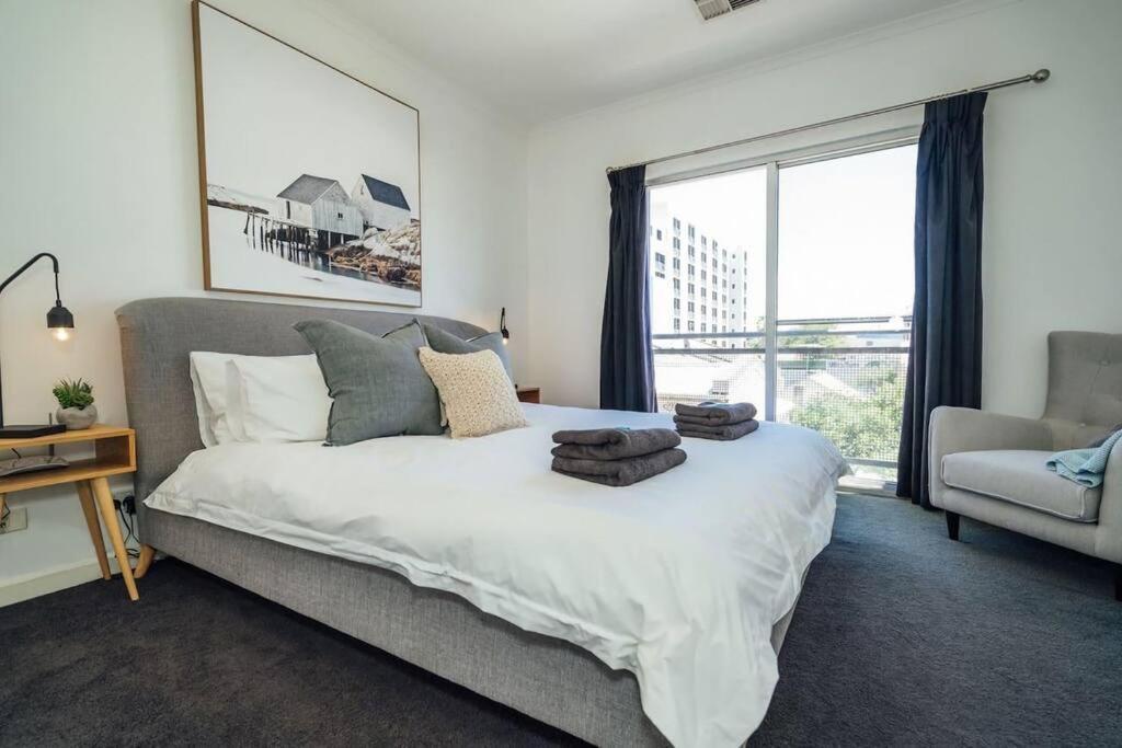 Nirvana On Gray - 2br Staycation Wifi Apartment *