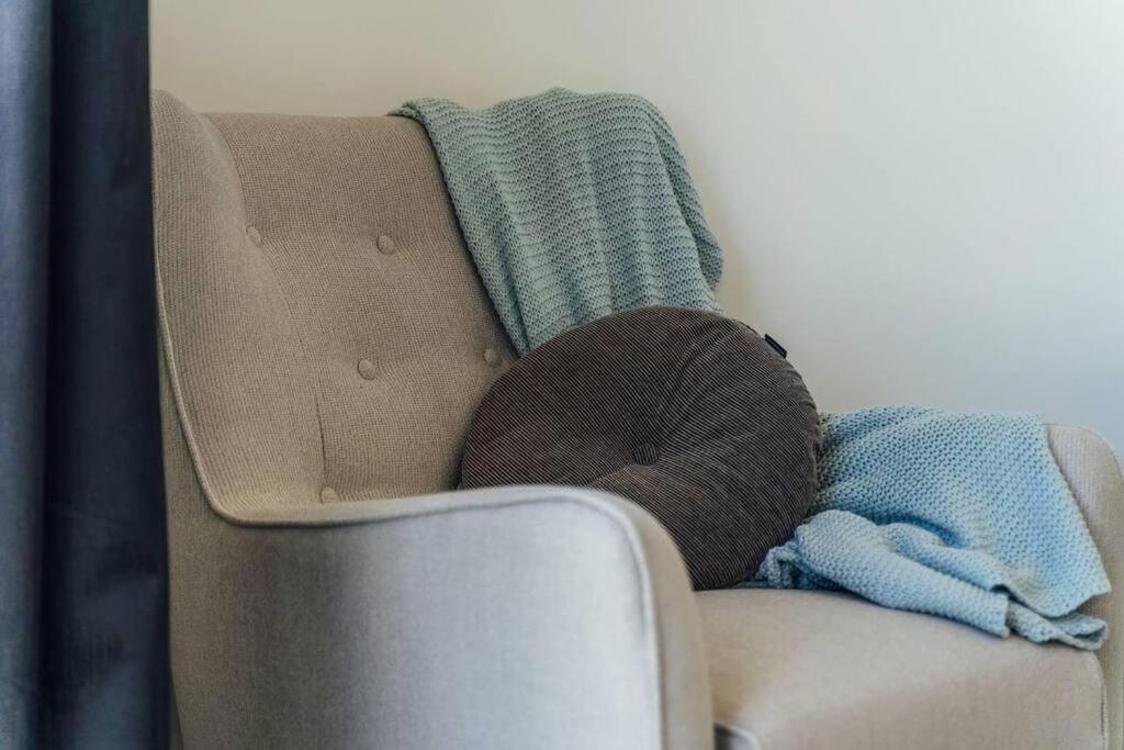 Nirvana On Gray - 2br Staycation Wifi Adelaide