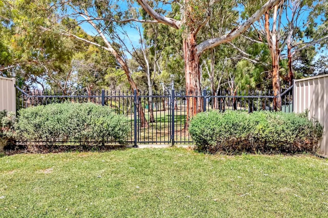 Holiday home Opie's Oasis Between West & Henley South Adelaide