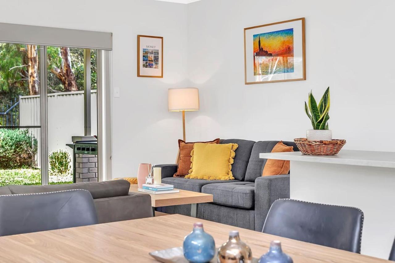 Opie's Oasis Between West & Henley South Holiday home