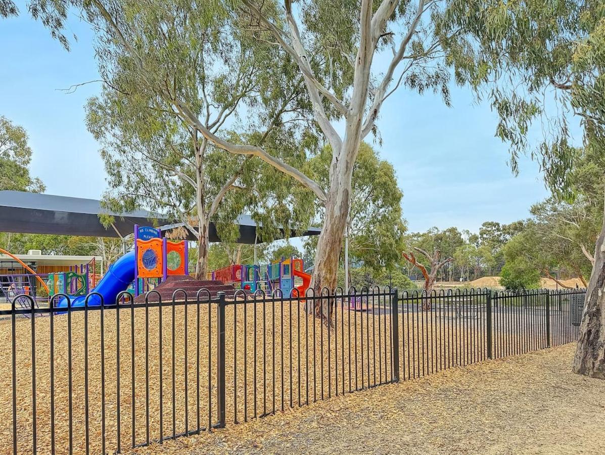 Holiday home Opie's Oasis Between West & Henley South