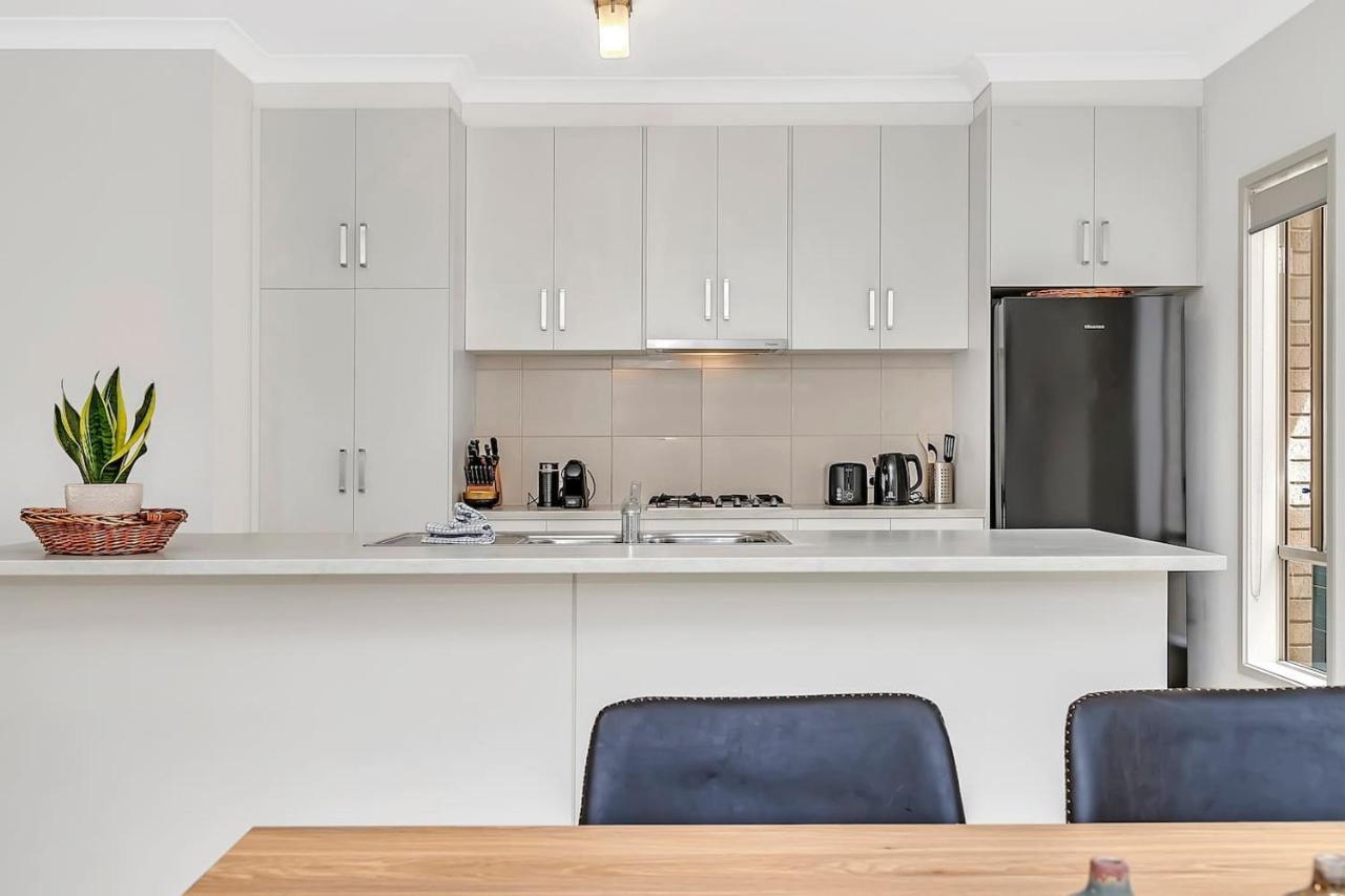Holiday home Opie's Oasis Between West & Henley South Adelaide