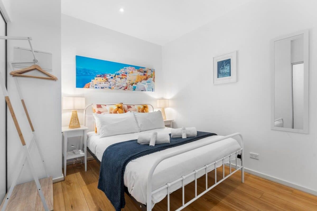 The Heart Of The Cbd - 2br Modern Wi-fi *