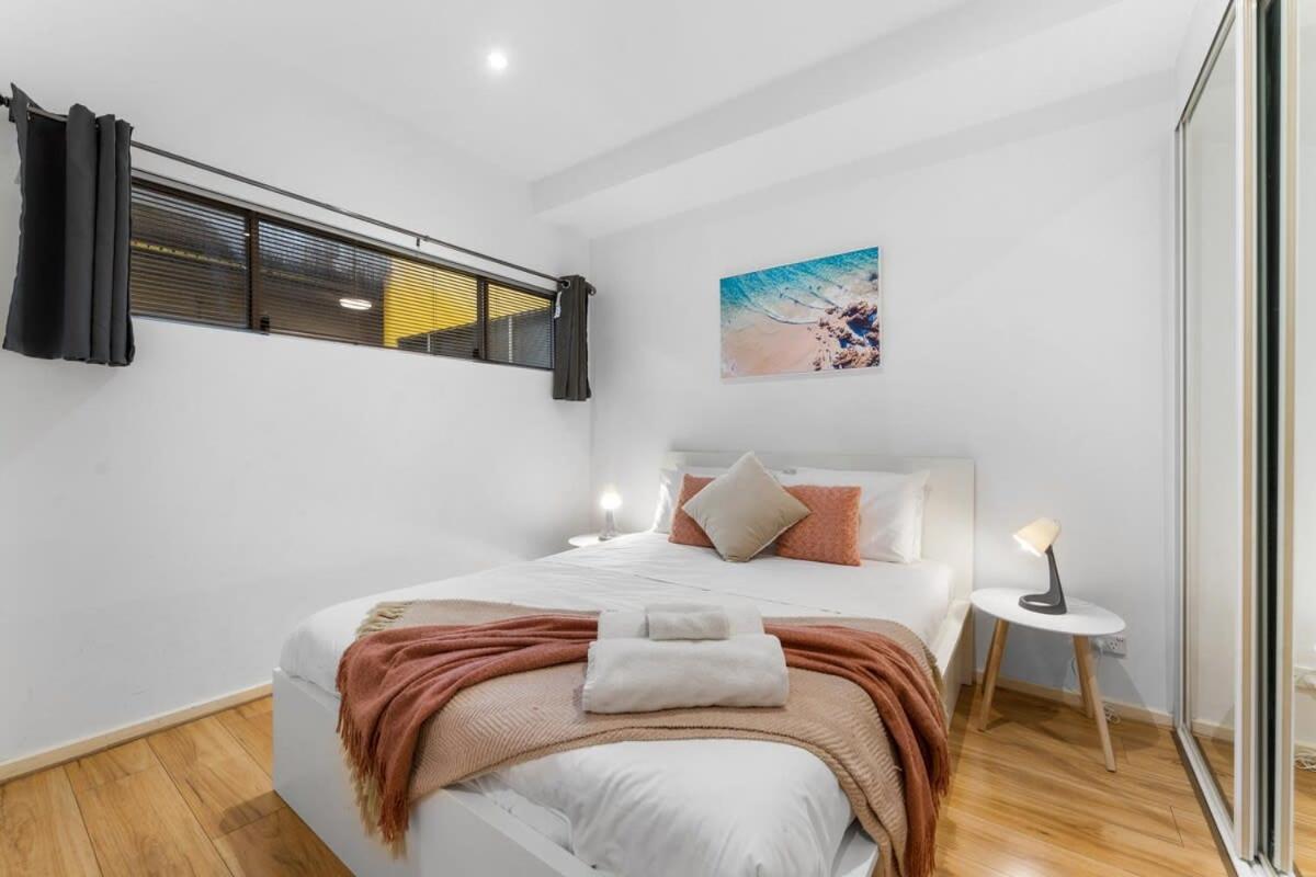 The Heart Of The Cbd - 2br Modern Wi-fi * Adelaide