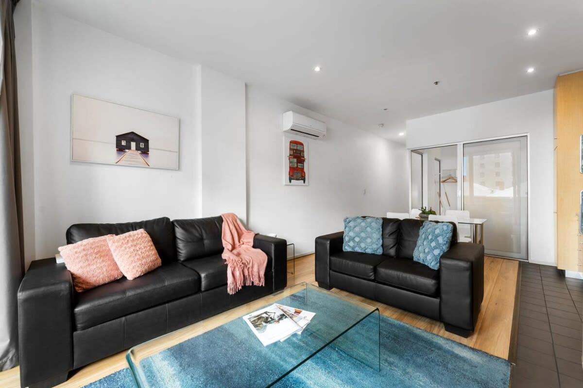 Apartment The Heart Of The Cbd - 2br Modern Wi-fi