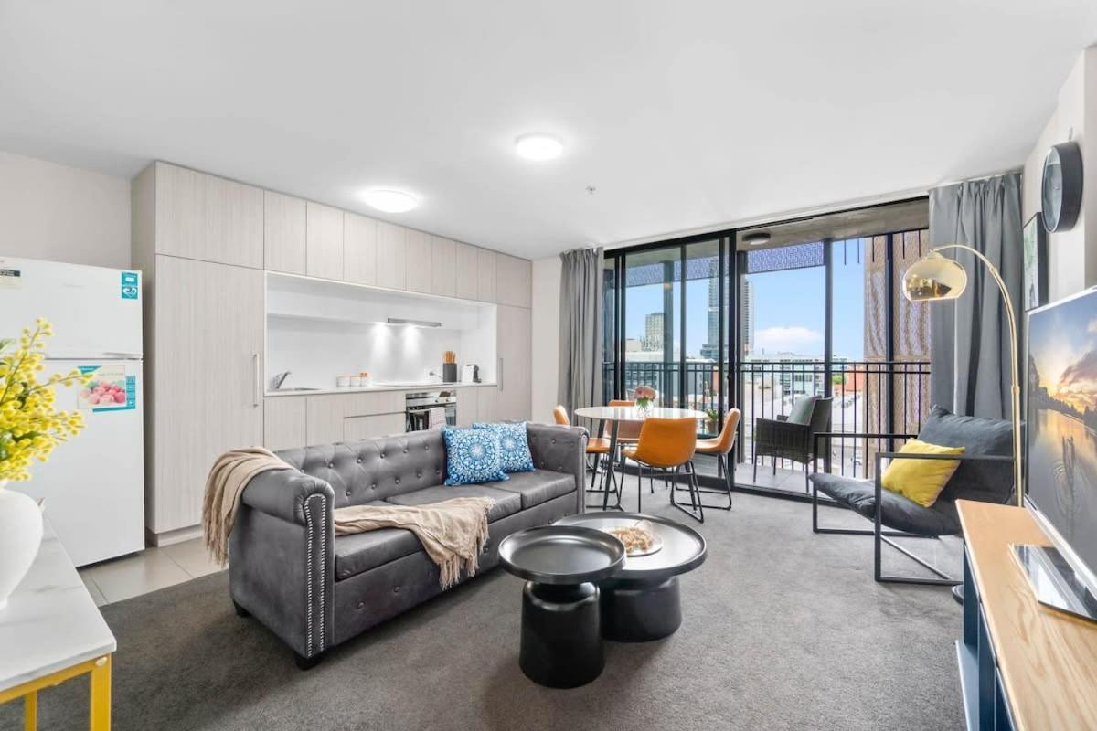 Amazing Cbd 2br - Walkable & Wi-fi & Charm Apartment