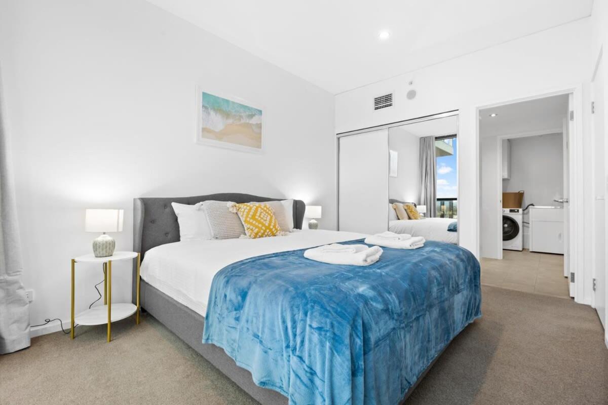 The Elegant 1br Cbd - View - Parking Adelaide