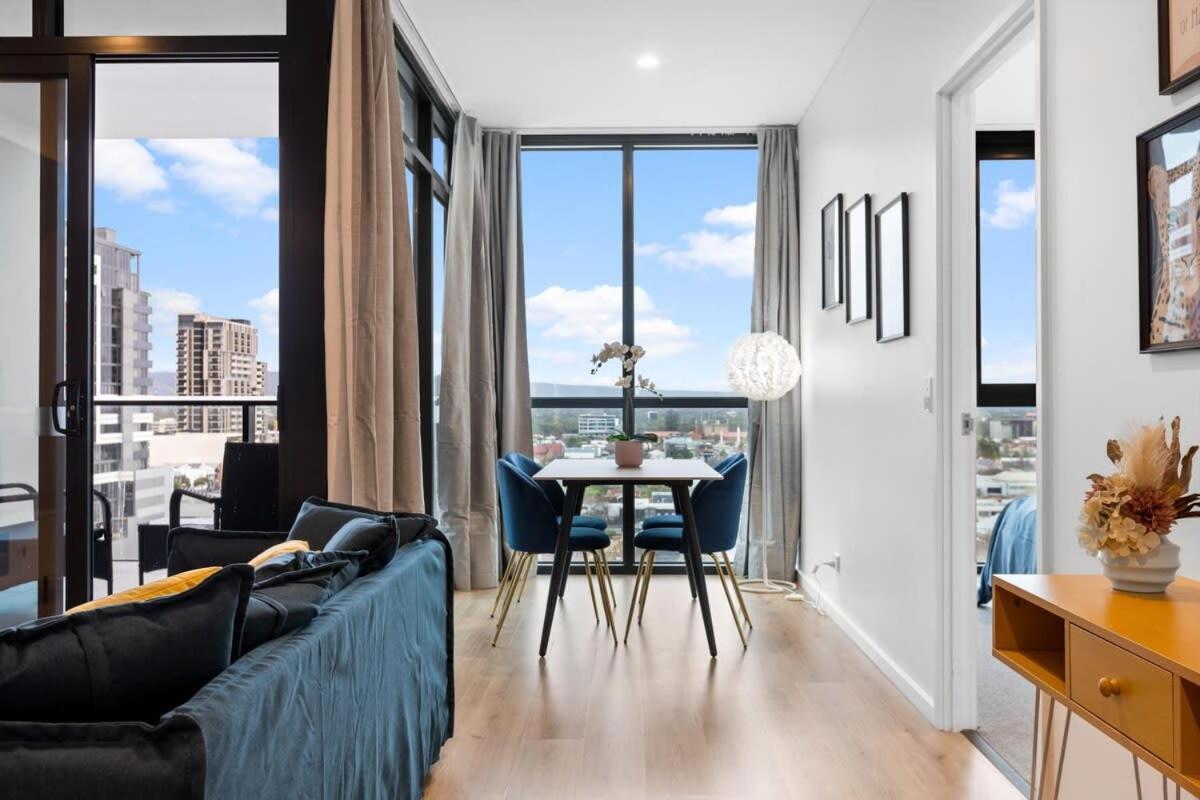 Apartment The Elegant 1br Cbd - View - Parking Adelaide