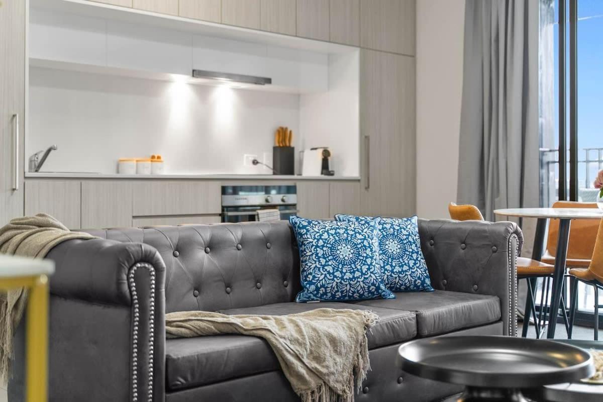 Apartment Amazing Cbd 2br - Walkable & Wi-fi & Charm *