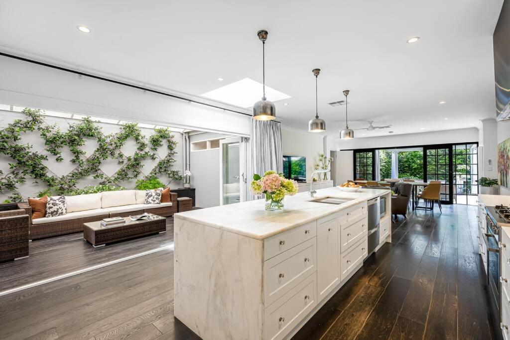 Iris @ Norwood - Luxe 4br *
