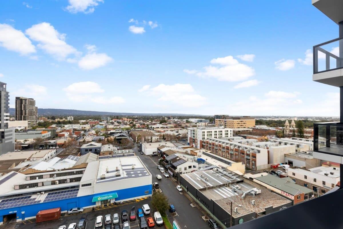 The Elegant 1br Cbd - View - Parking * Adelaide
