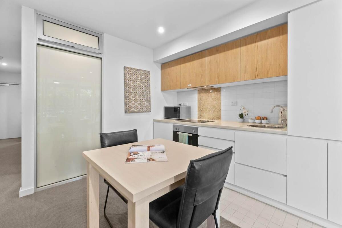 Cozy Cbd 1br - Walkable & Spot