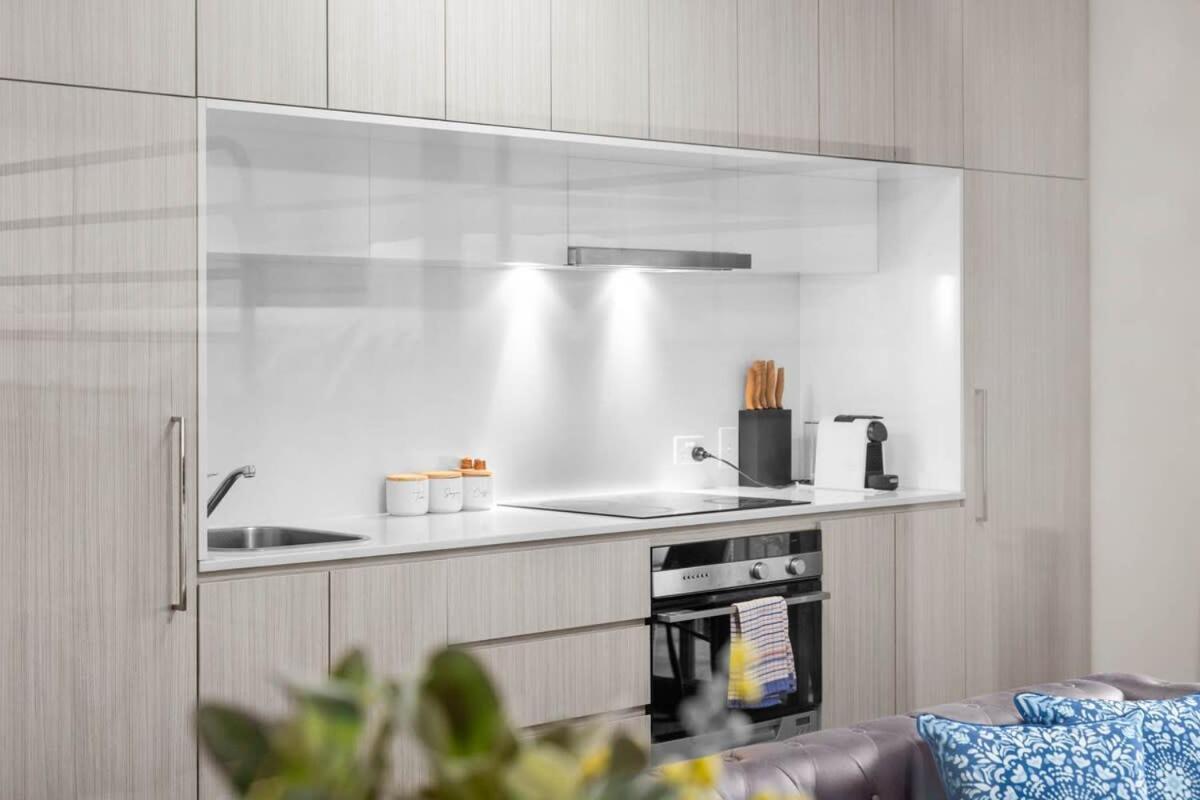 Amazing Cbd 2br - Walkable & Wi-fi & Charm *