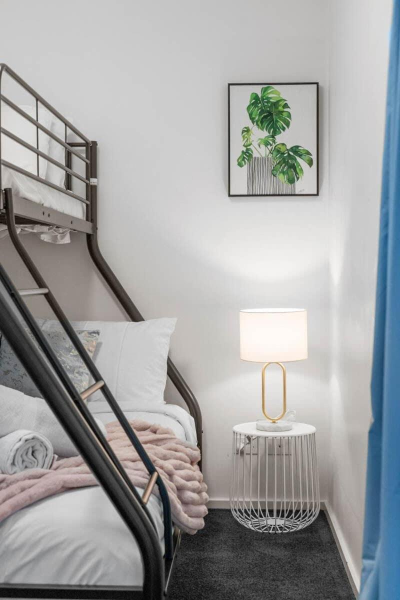 Amazing Cbd 2br - Walkable & Wi-fi & Charm *