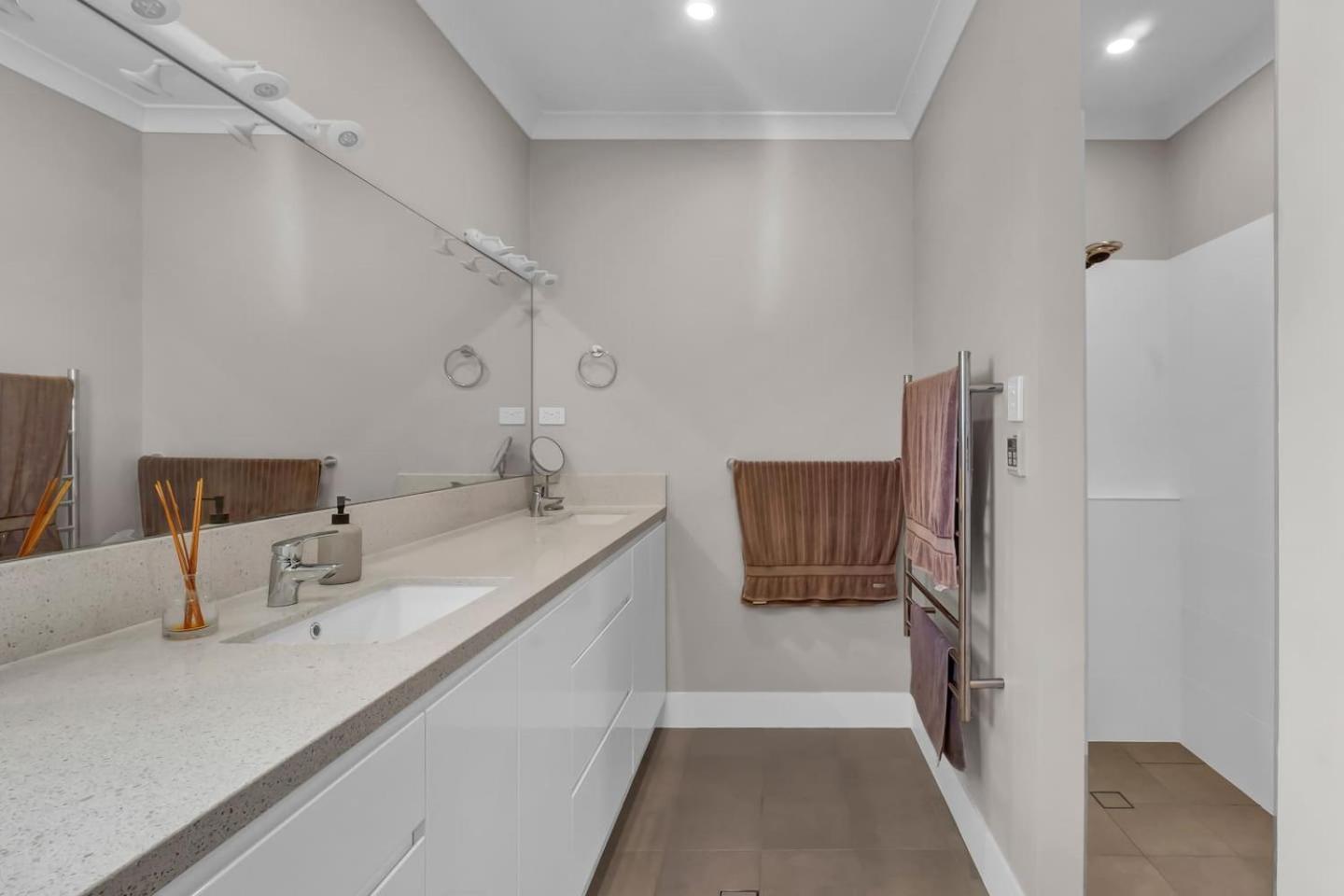 Holiday home Beachfront At Sandpiper - A Spacious Coastal Escape