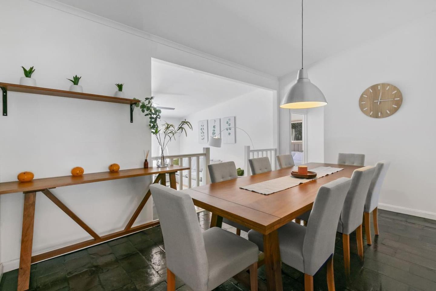 Christies Garden - A Beachside Entertainer's Gem Apartment