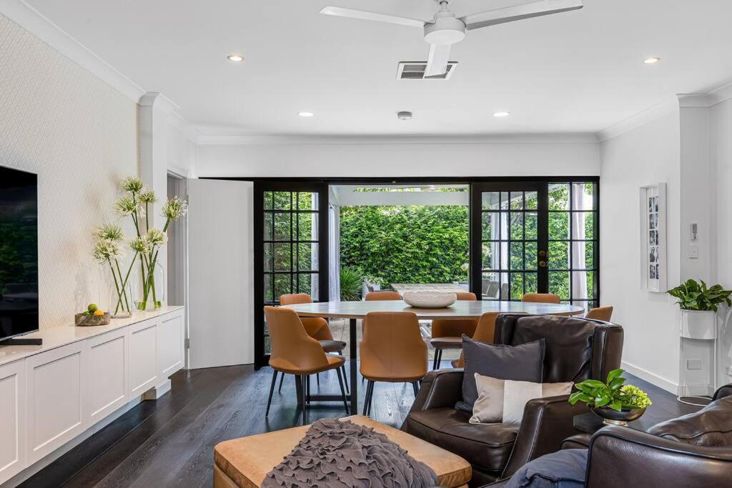 Villa Iris @ Norwood - Luxe 4br Adelaide