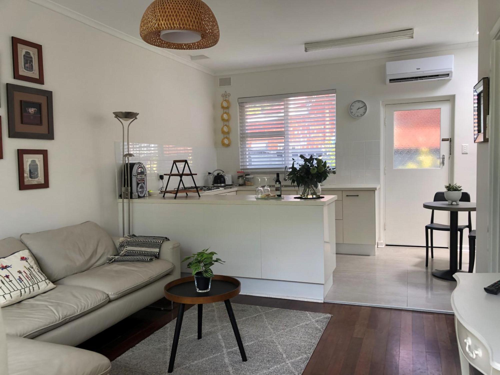Mrs Brown's Comfy Pad * Adelaide