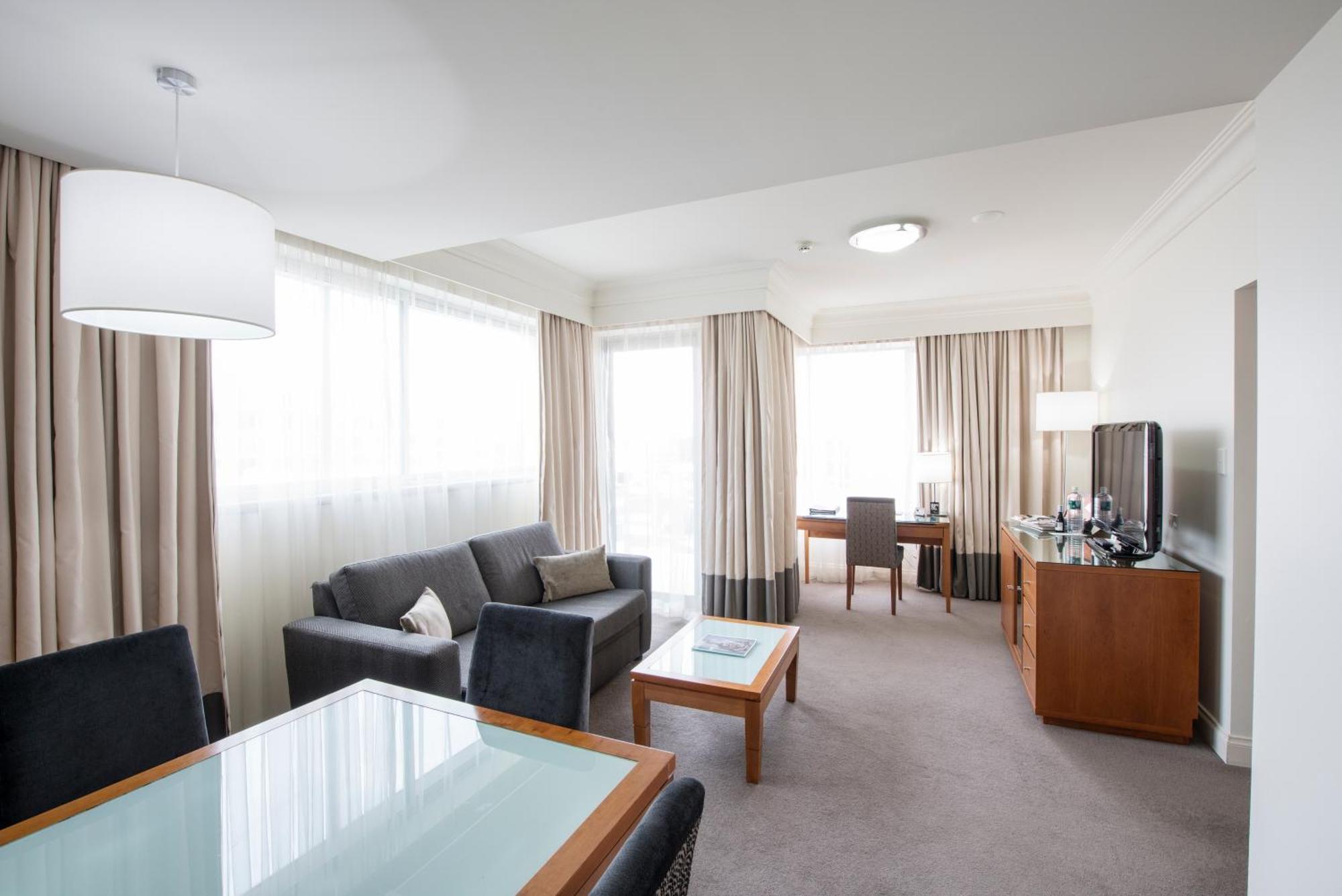 Majestic Roof Garden Hotel Adelaide