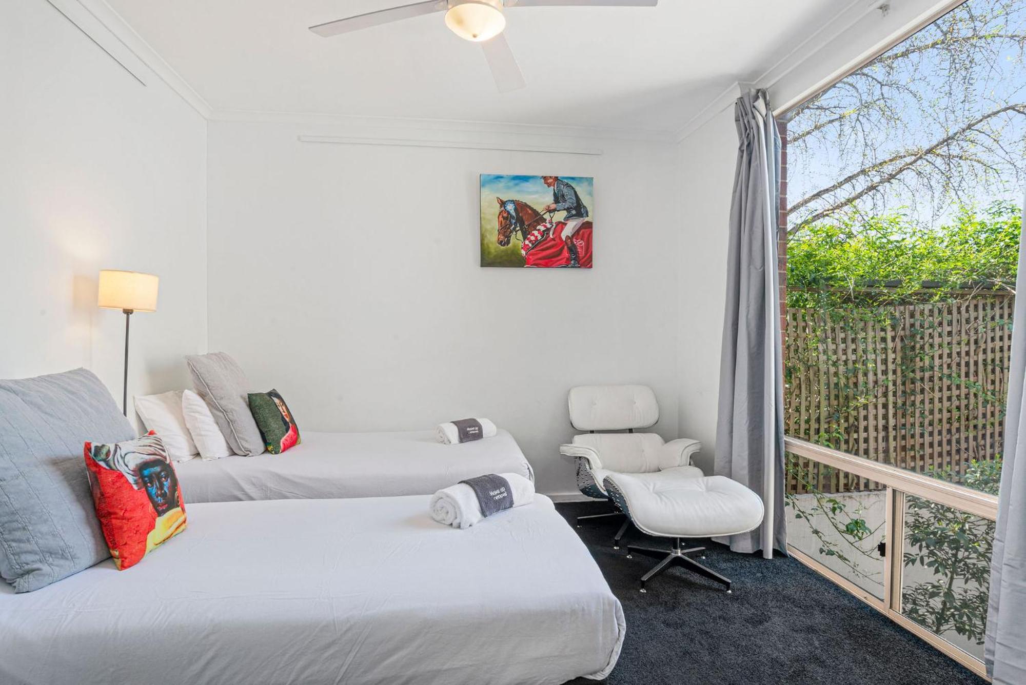 Apartment The Muse On Halifax Stylish Town House