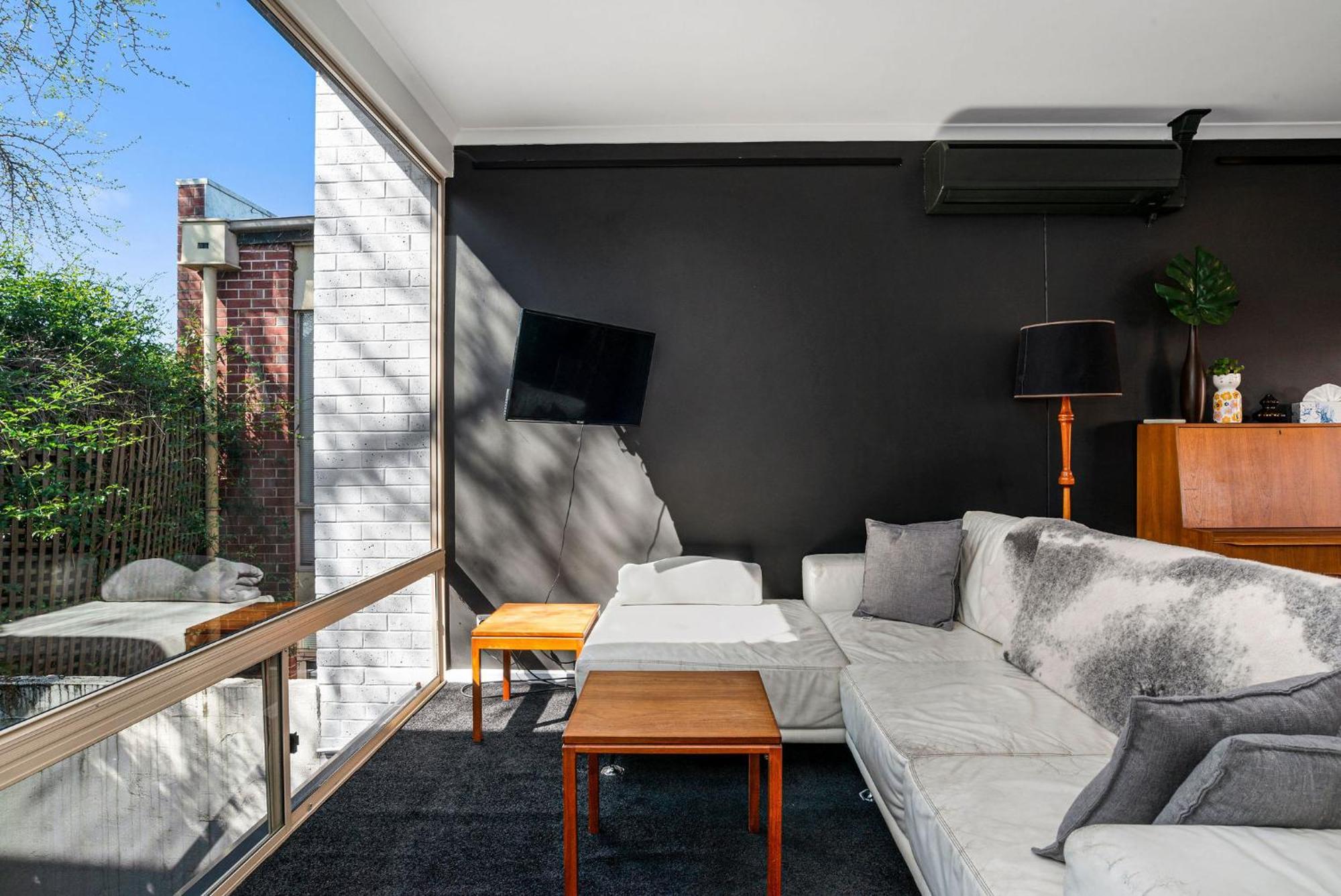 The Muse On Halifax Stylish Town House