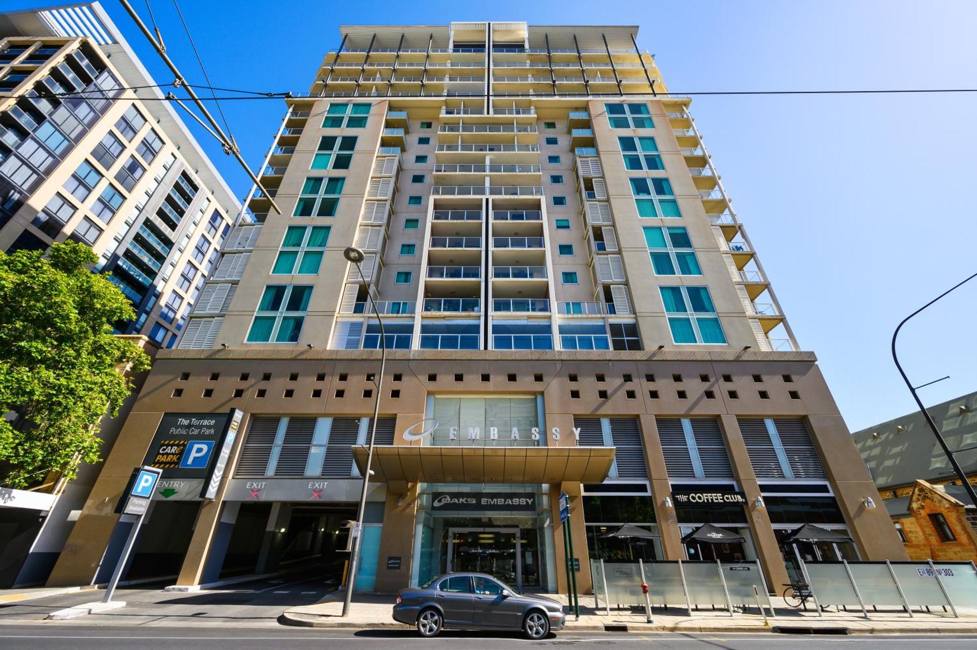 Swainson At Embassy Apartment