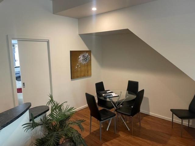 Rnr Sturt Apartment *