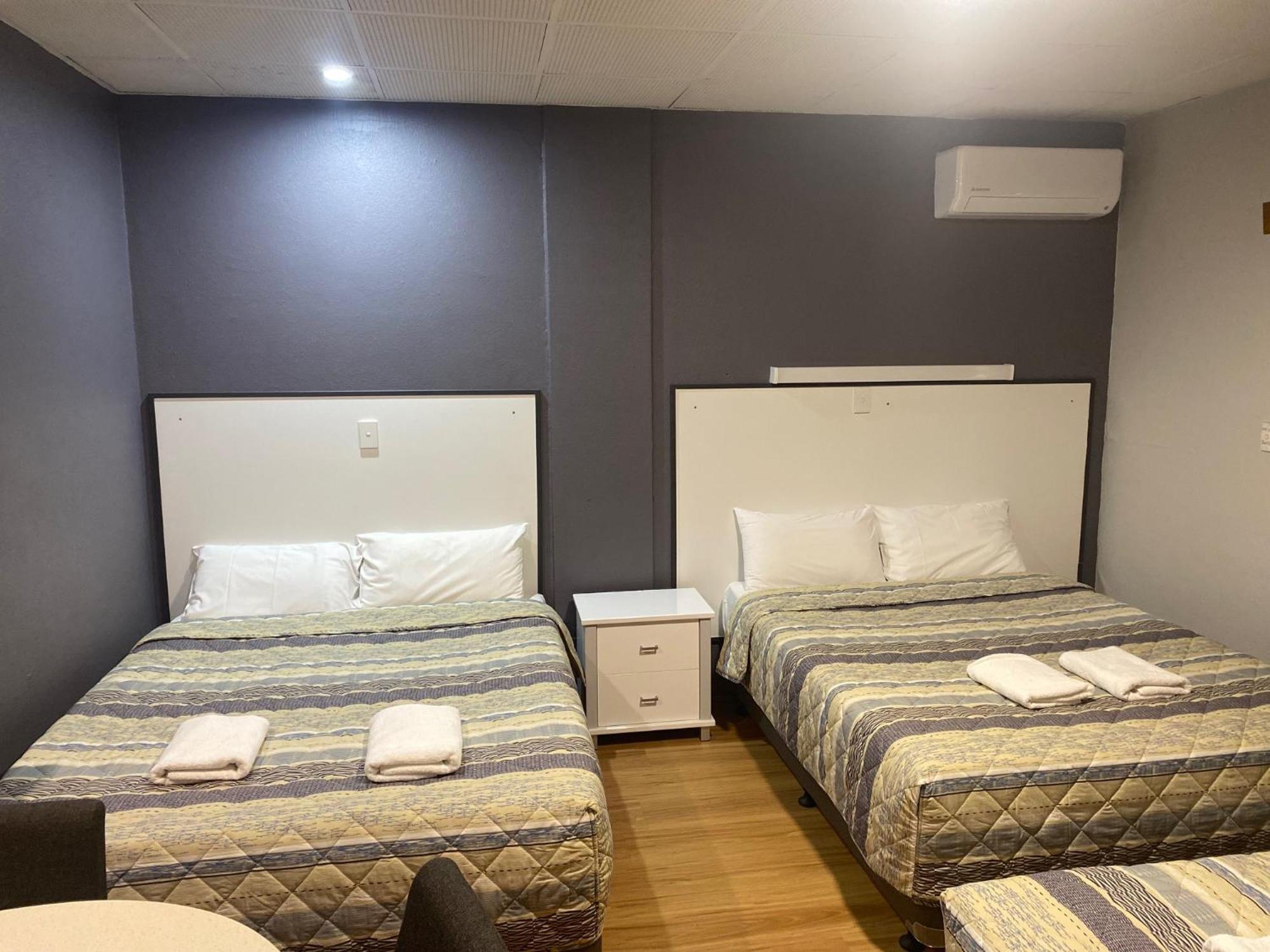 Tollgate Motel 3*