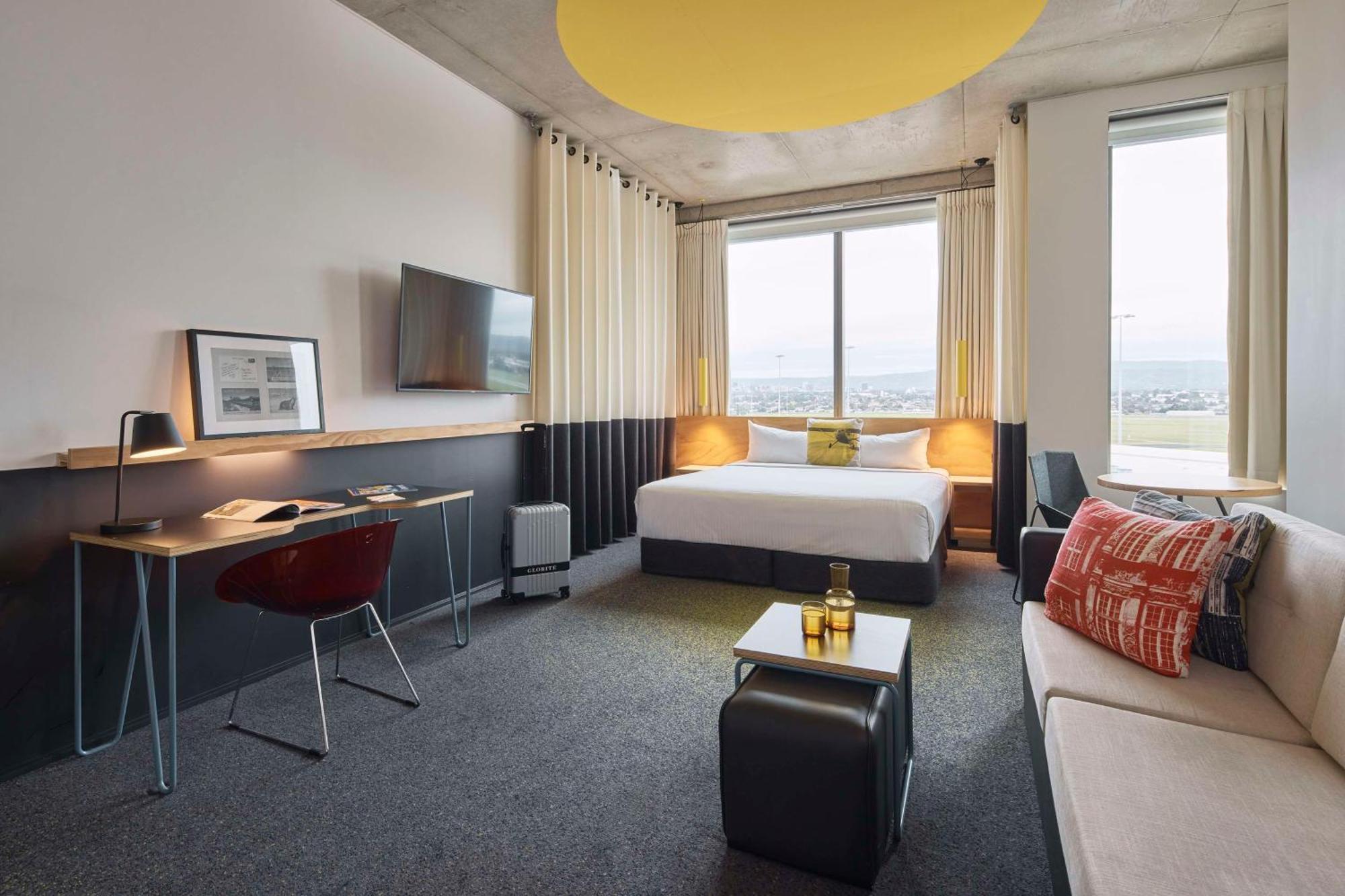 Atura Airport 4*