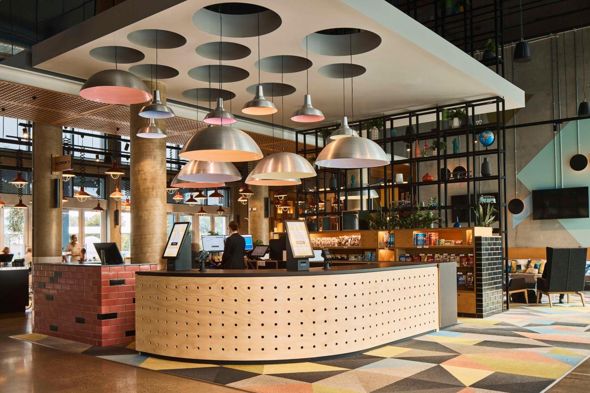 Atura Airport 4*
